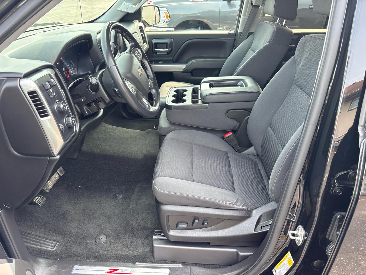 Chevrolet Silverado 1500 4WD Crew Cab 143.5" LT w/2LT 2018