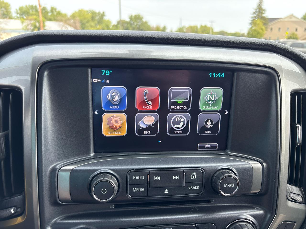 Chevrolet Silverado 1500 4WD Crew Cab 143.5" LT w/2LT 2018