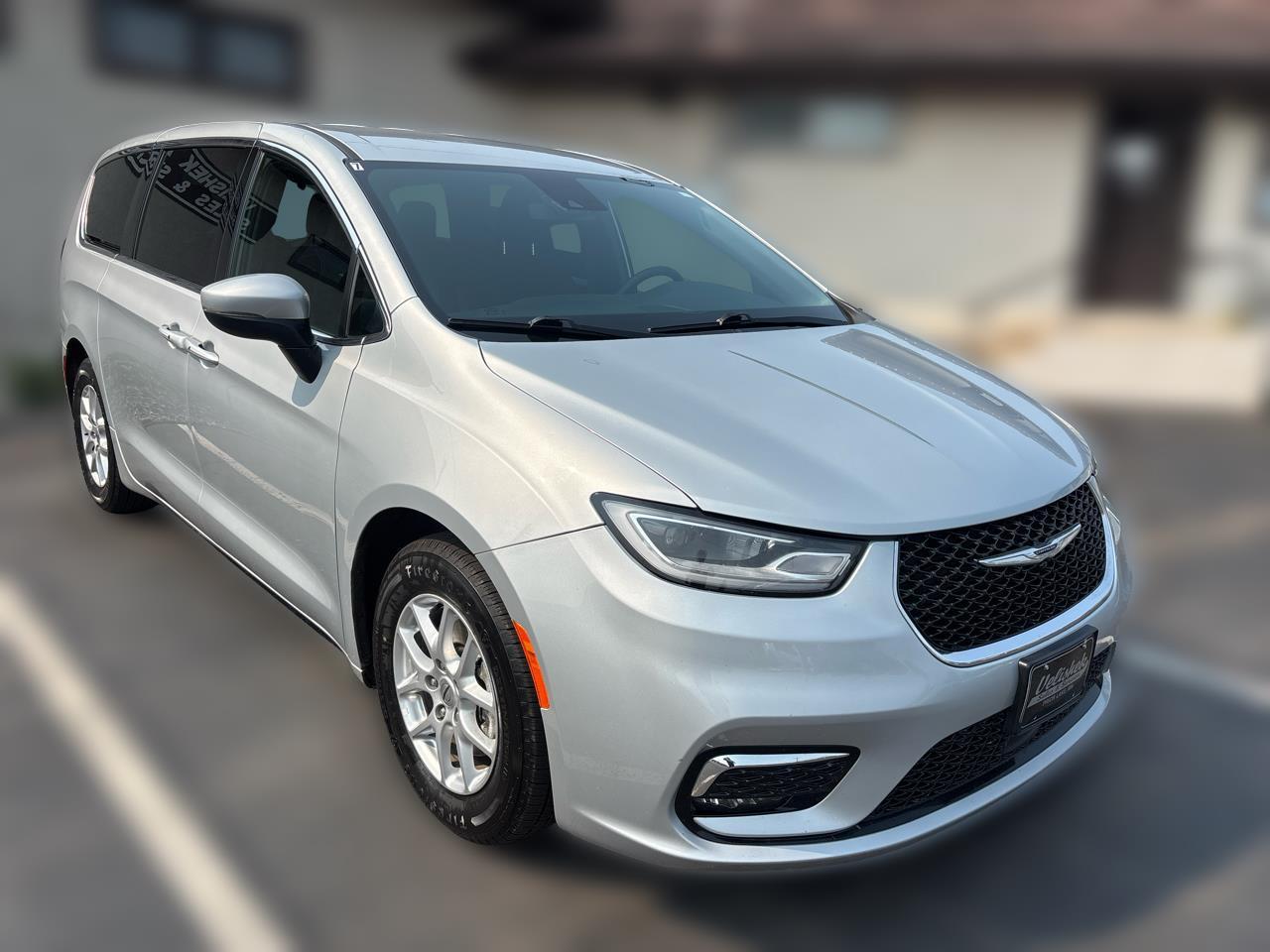 2023 Chrysler Pacifica Touring FWD