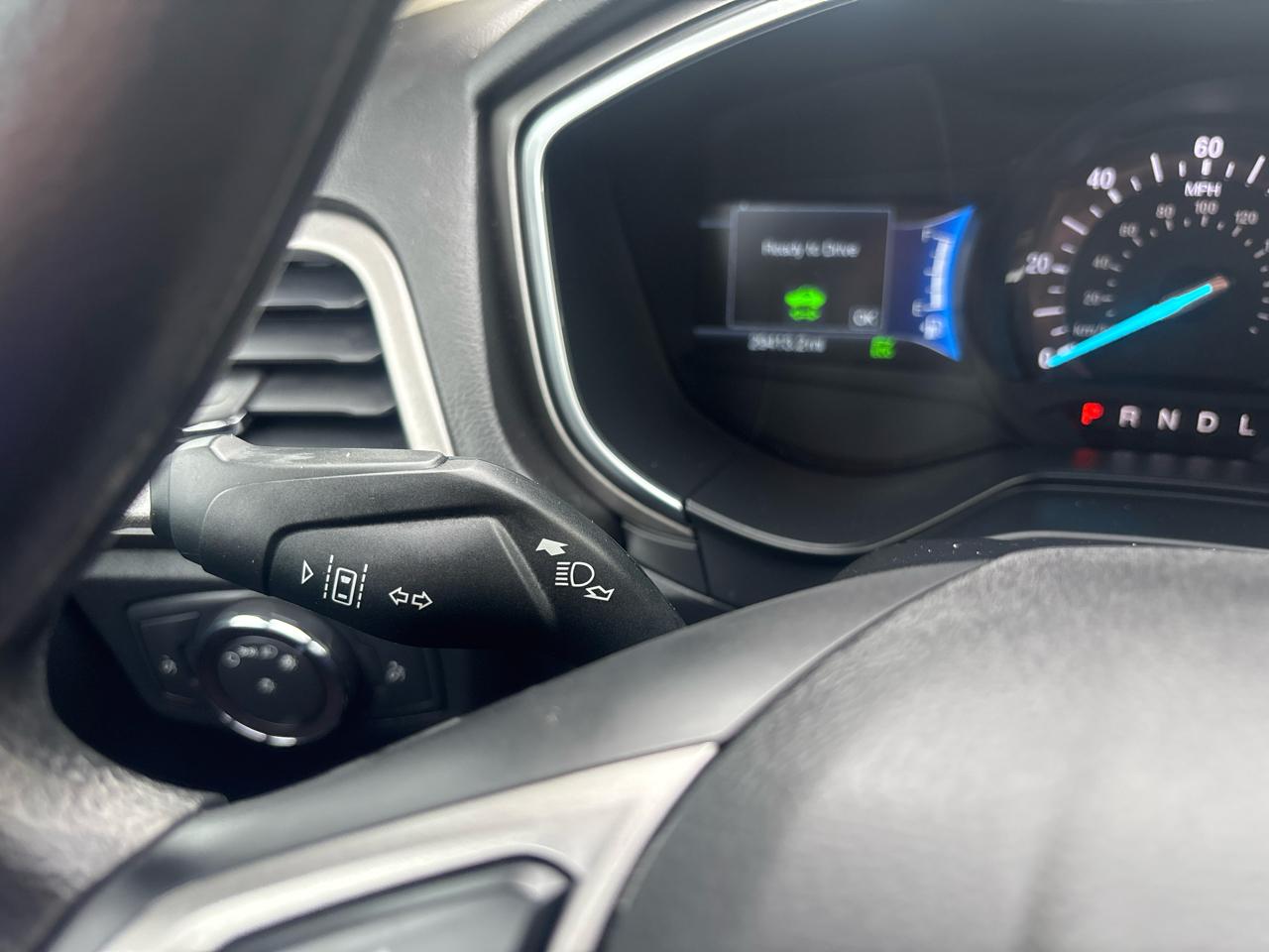 Ford Fusion Hybrid SE FWD 2019