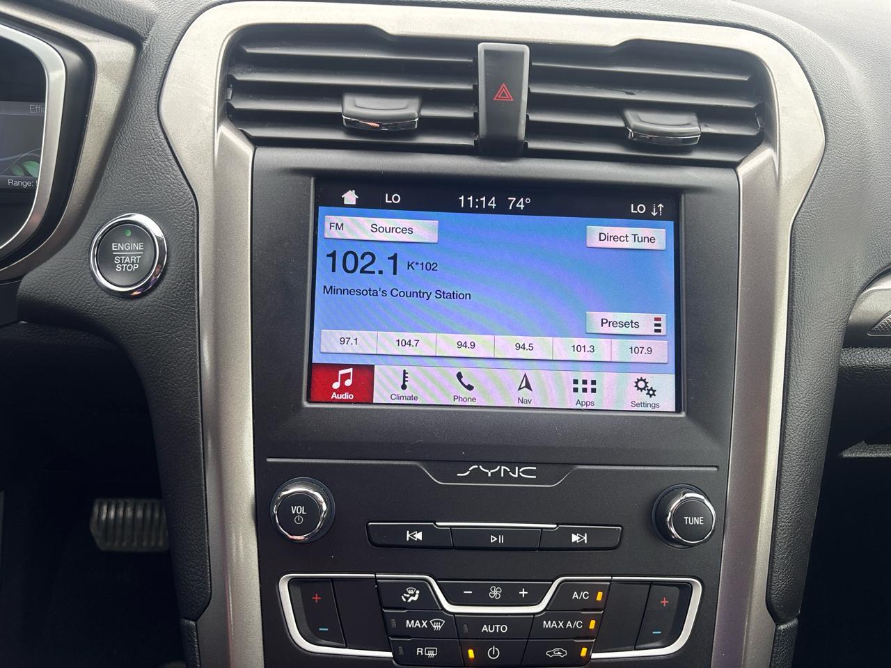 Ford Fusion Hybrid SE FWD 2019