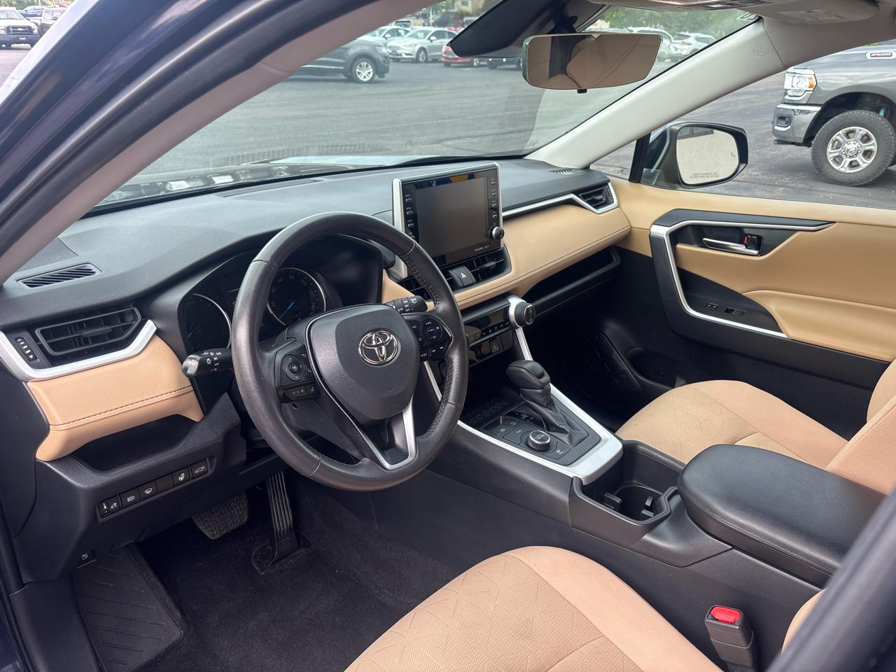 Toyota RAV4 Hybrid XLE AWD (Natl) 2022
