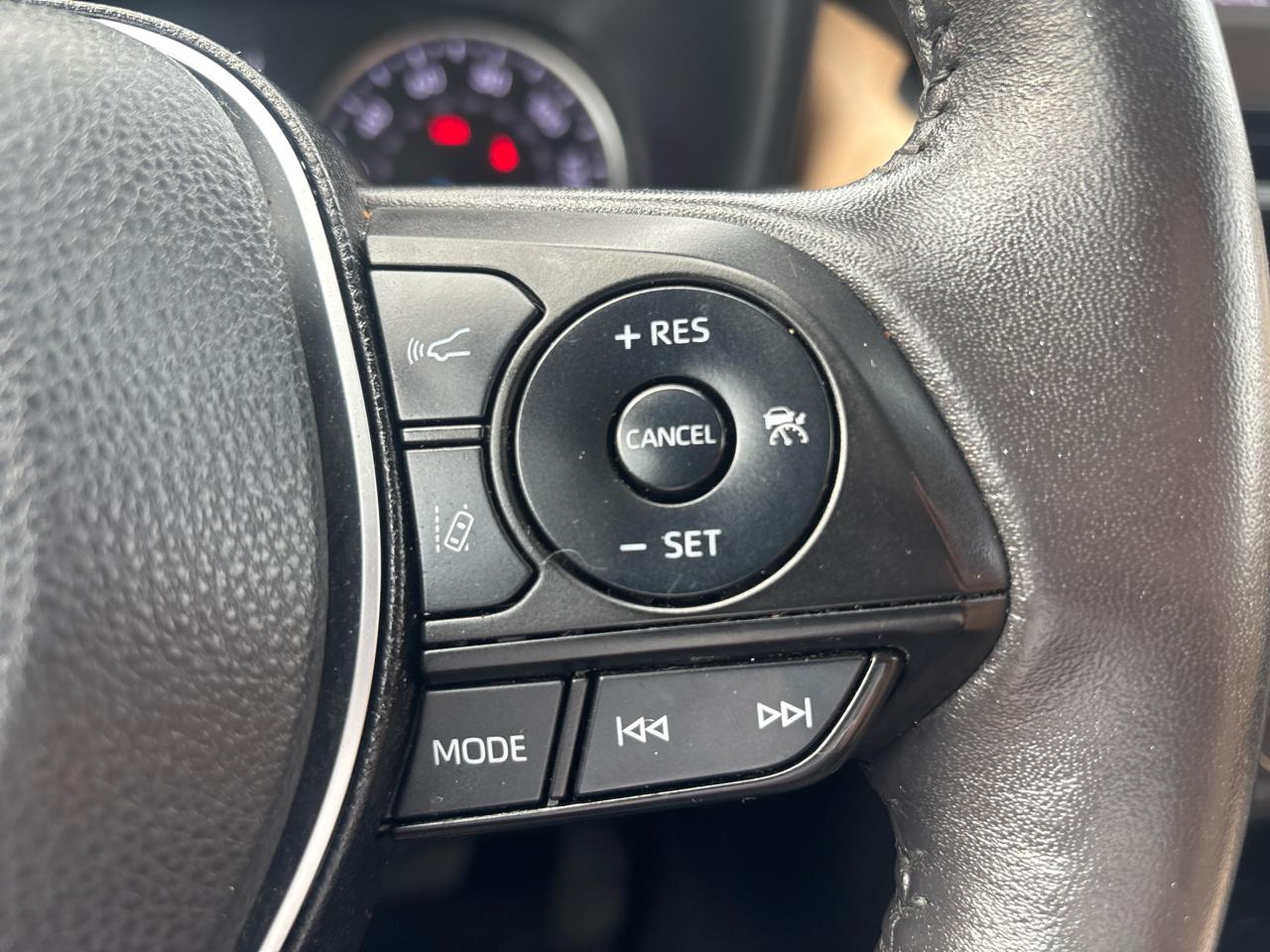 Toyota RAV4 Hybrid XLE AWD (Natl) 2022