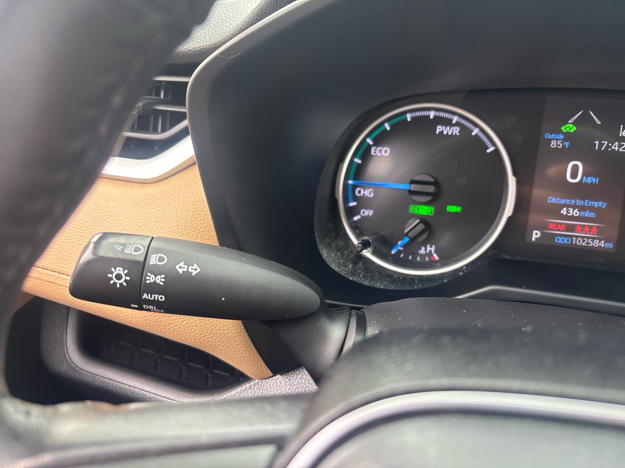 Toyota RAV4 Hybrid XLE AWD (Natl) 2022