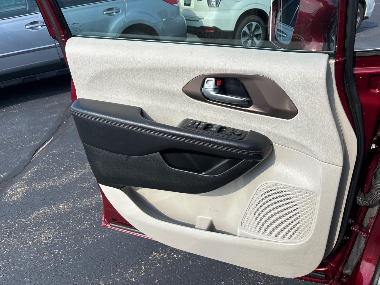 Chrysler Pacifica Touring-L Plus 2018