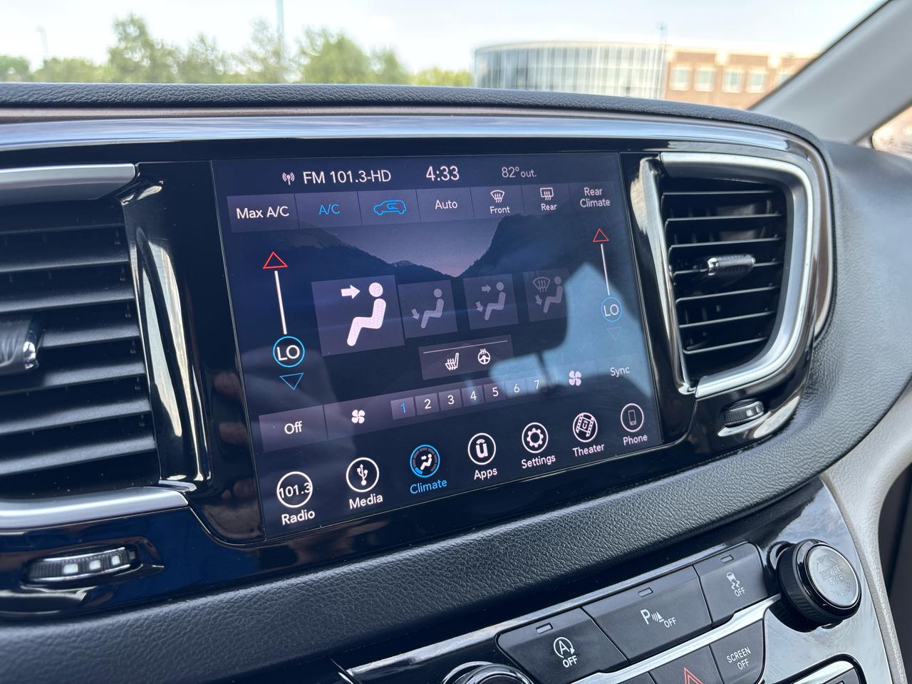 Chrysler Pacifica Touring-L Plus 2018