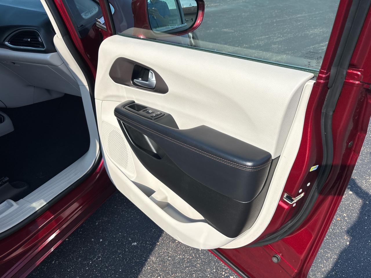 Chrysler Pacifica Touring-L Plus 2018