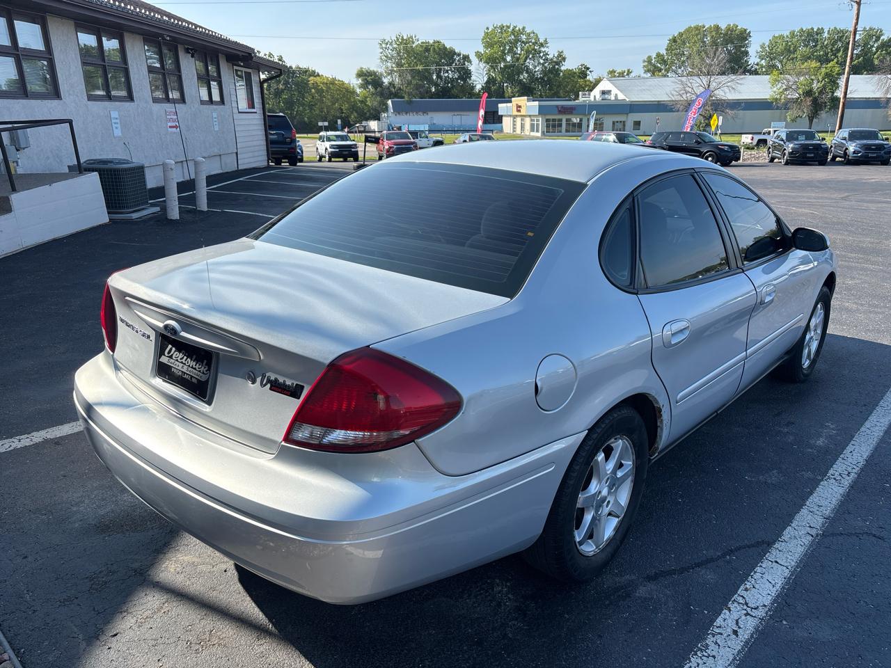 Ford Taurus 4dr Sdn SEL 2007