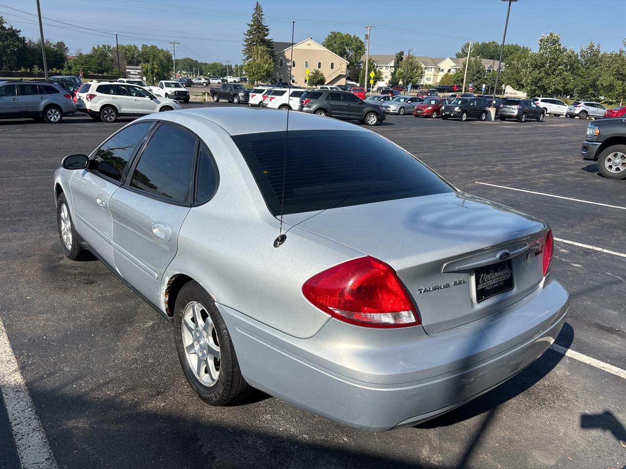 Ford Taurus 4dr Sdn SEL 2007