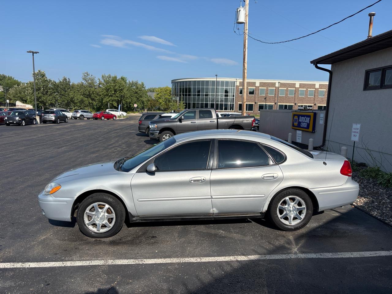 Ford Taurus 4dr Sdn SEL 2007