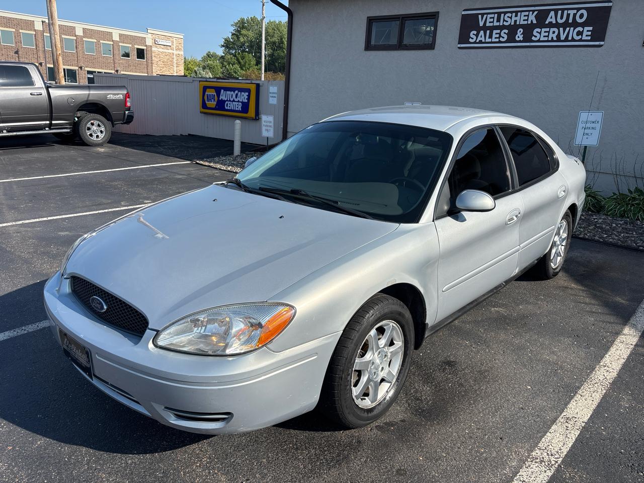 Ford Taurus 4dr Sdn SEL 2007