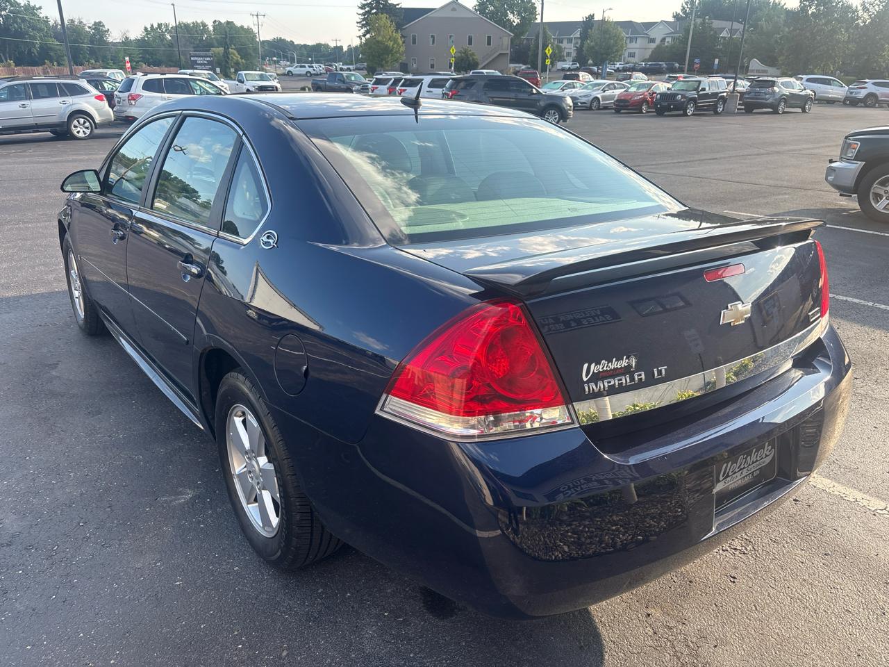 Chevrolet Impala 4dr Sdn 3.5L LT 2009