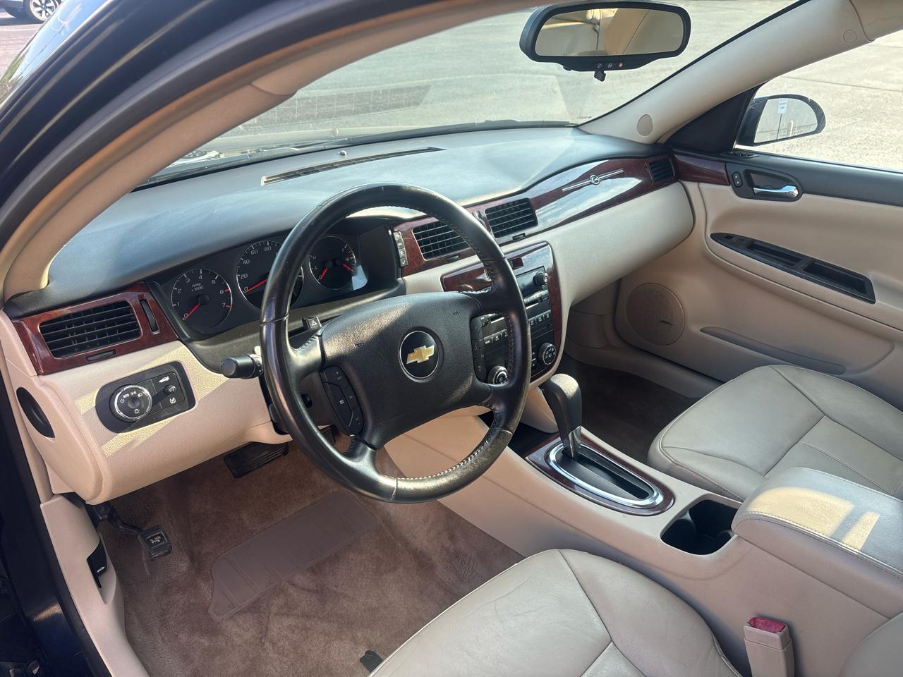 Chevrolet Impala 4dr Sdn 3.5L LT 2009