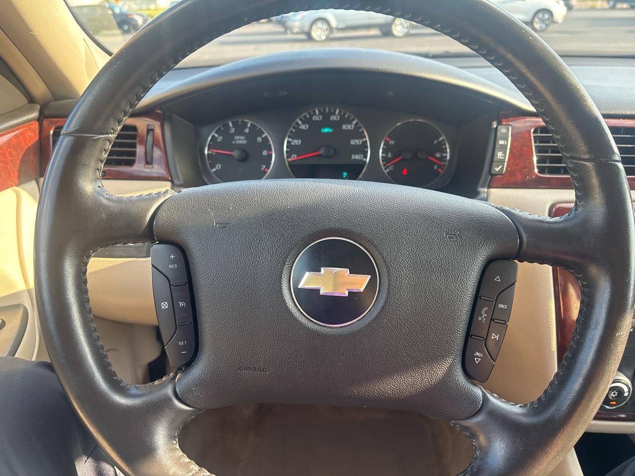 Chevrolet Impala 4dr Sdn 3.5L LT 2009