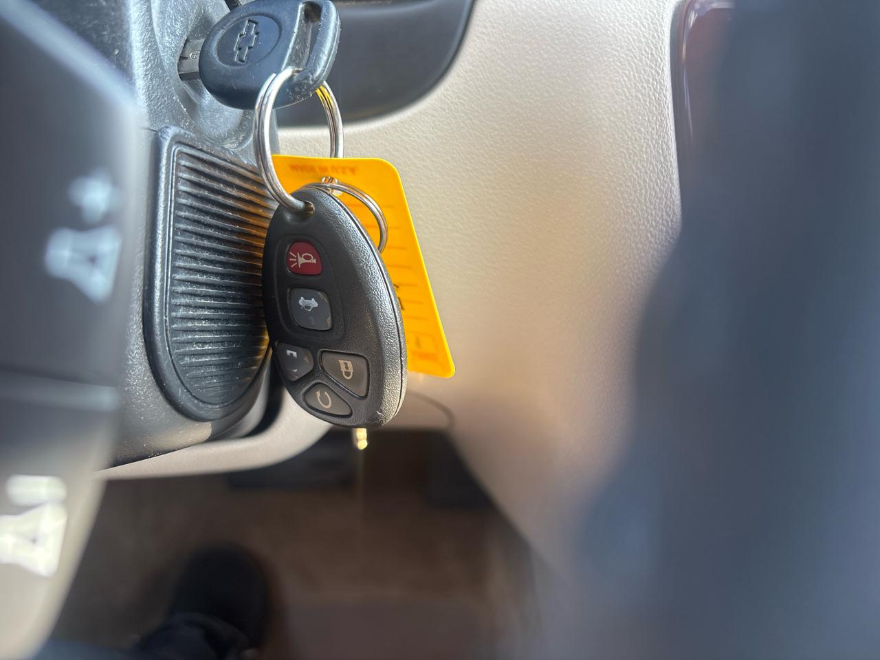 Chevrolet Impala 4dr Sdn 3.5L LT 2009