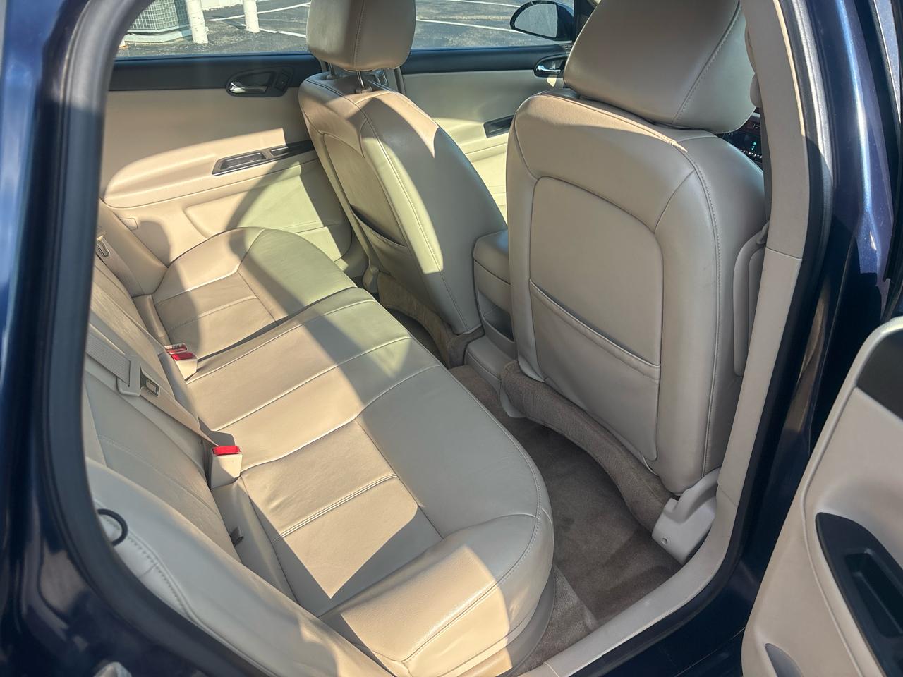Chevrolet Impala 4dr Sdn 3.5L LT 2009