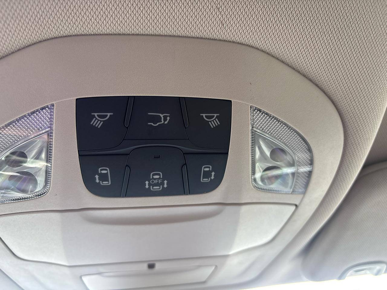 Chrysler Voyager LX FWD 2024