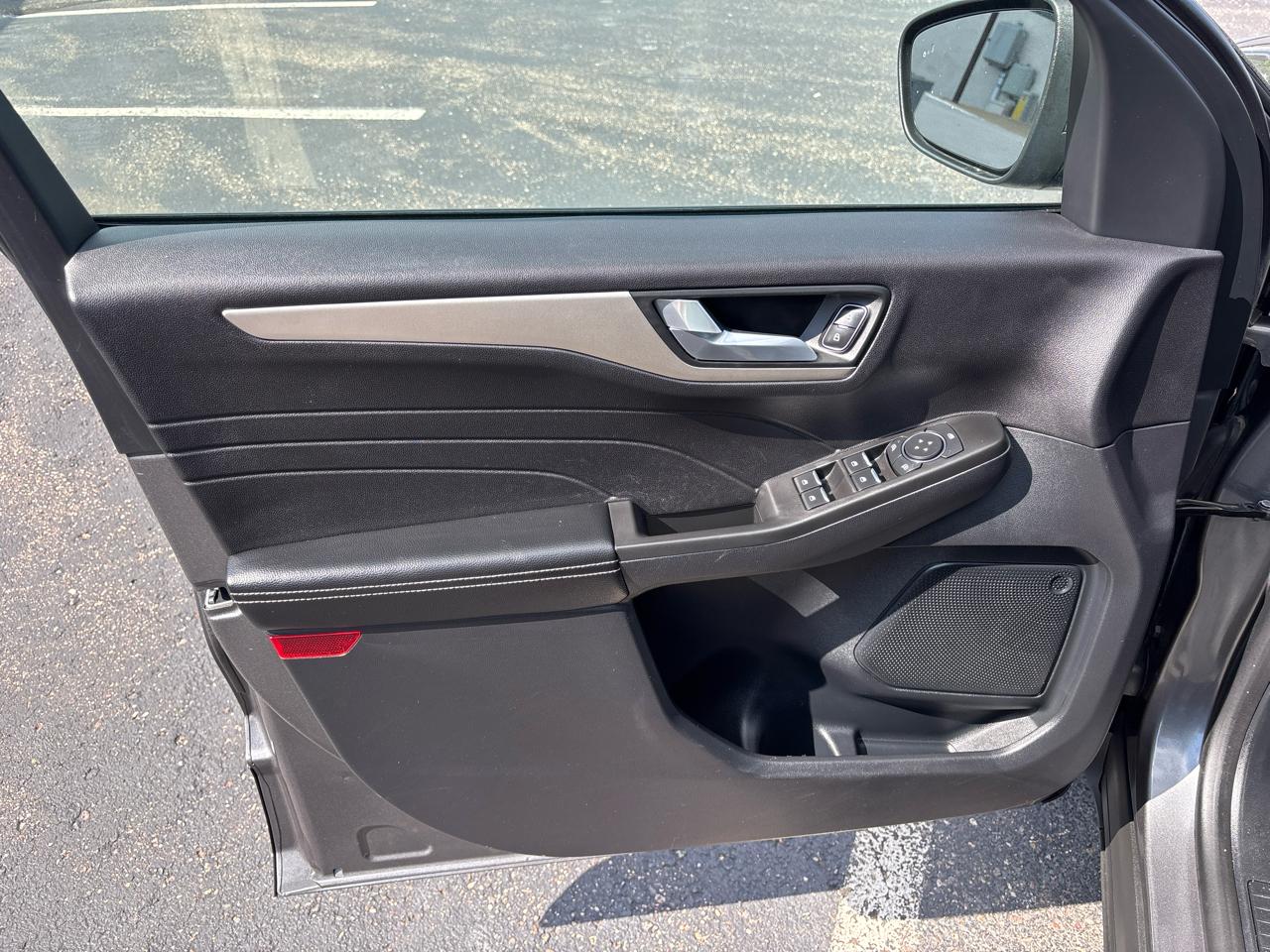 Ford Escape SE Hybrid AWD 2021