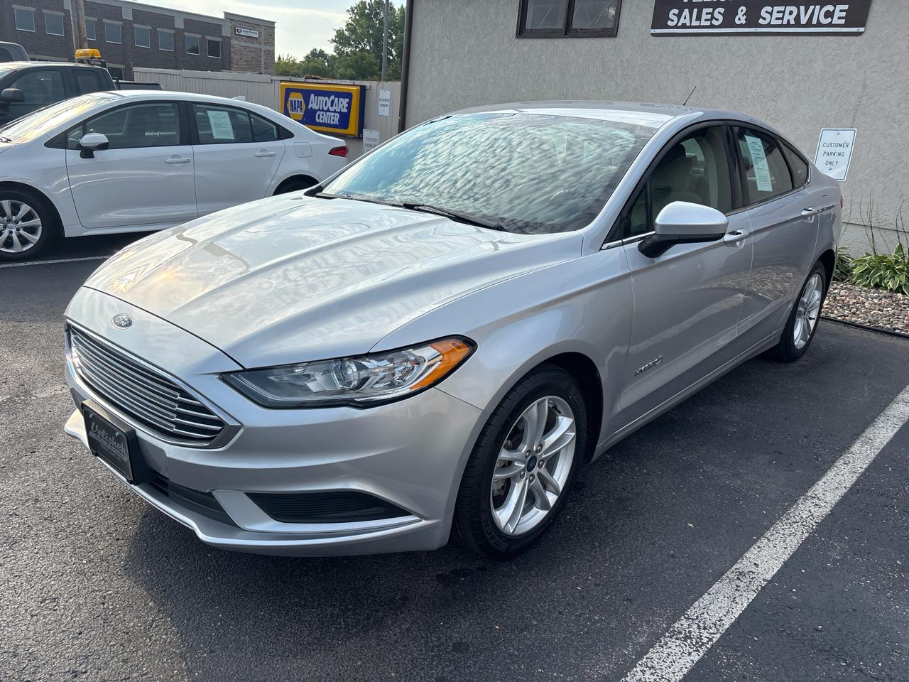 Ford Fusion Hybrid S FWD 2018