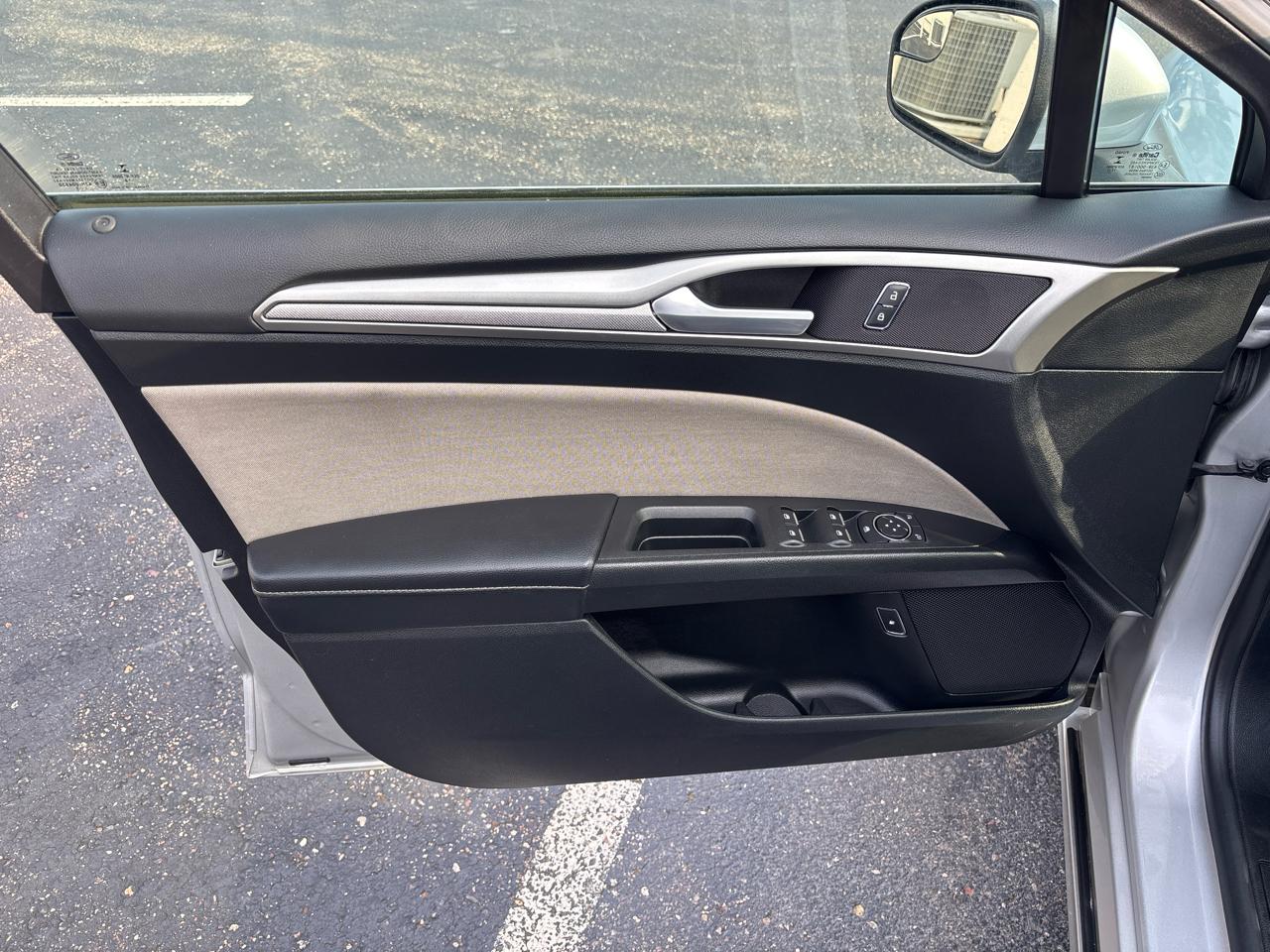 Ford Fusion Hybrid S FWD 2018
