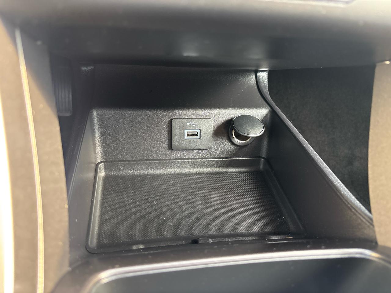 Ford Fusion Hybrid S FWD 2018