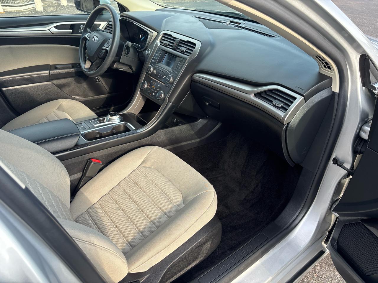Ford Fusion Hybrid S FWD 2018