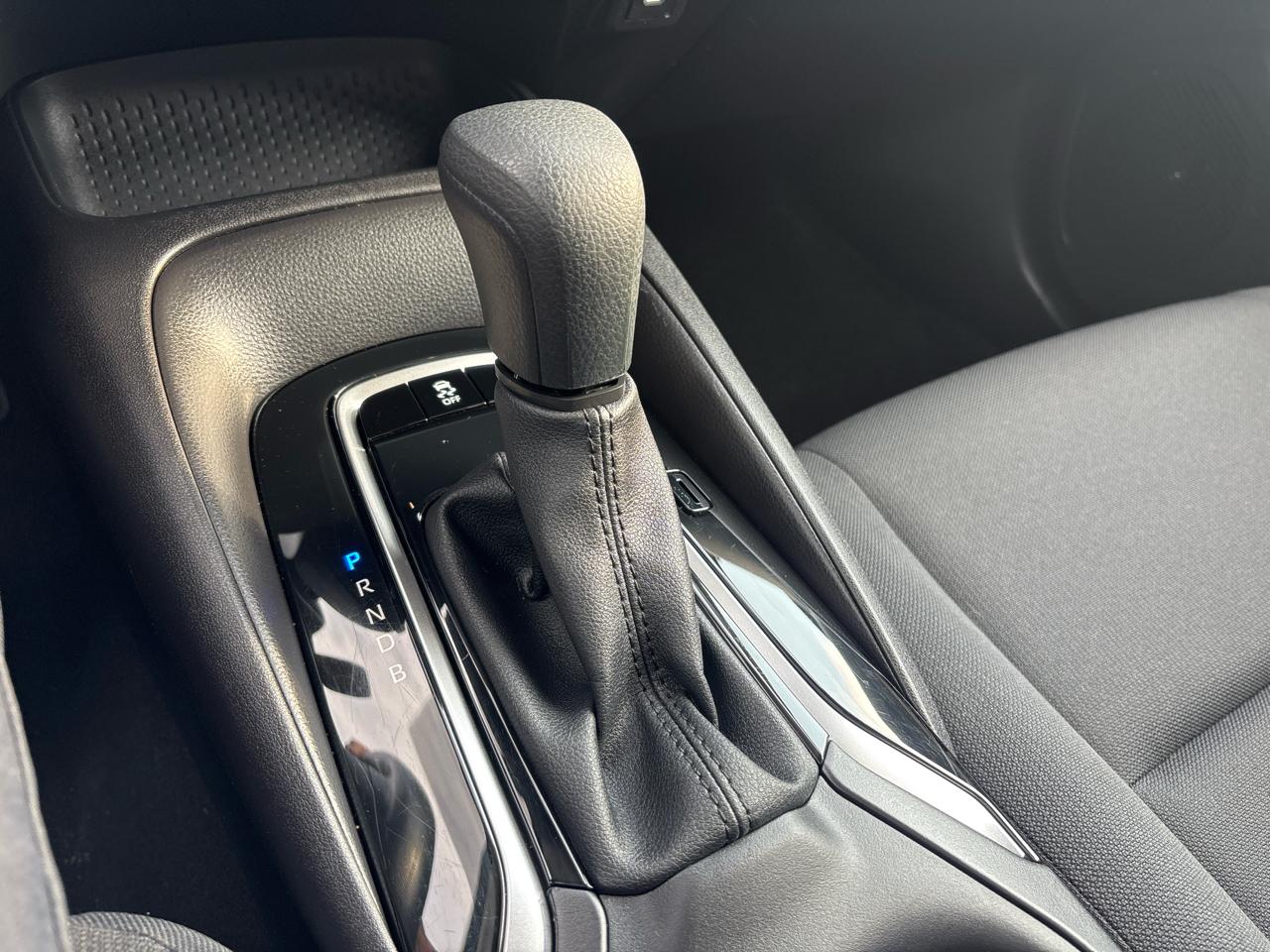 Toyota Corolla LE CVT (Natl) 2025