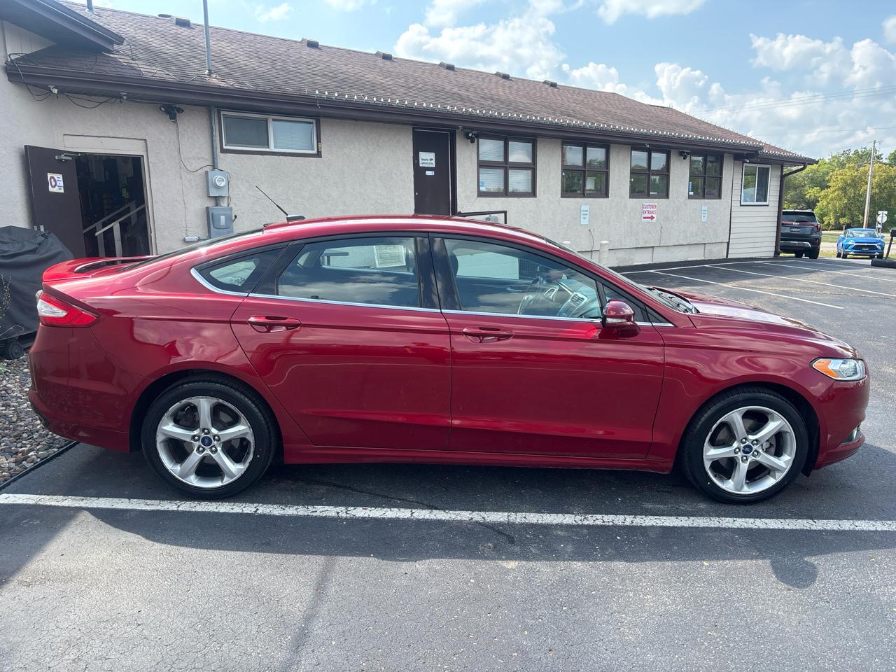 Ford Fusion 4dr Sdn SE AWD 2016