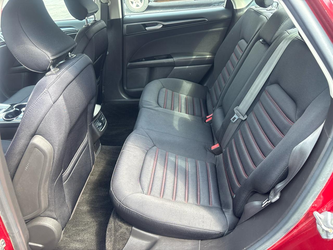 Ford Fusion 4dr Sdn SE AWD 2016