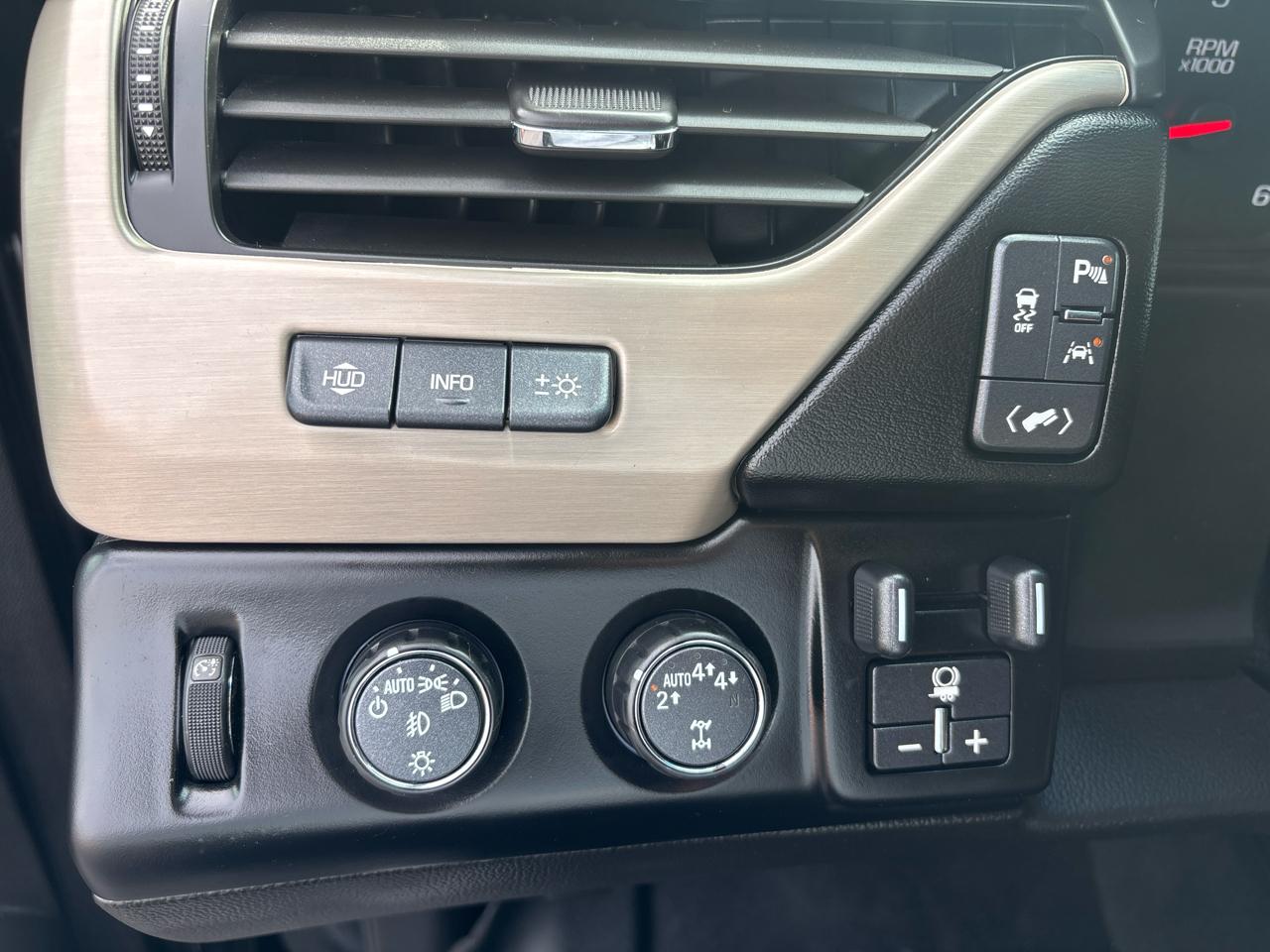 GMC Yukon 4WD 4dr Denali 2018
