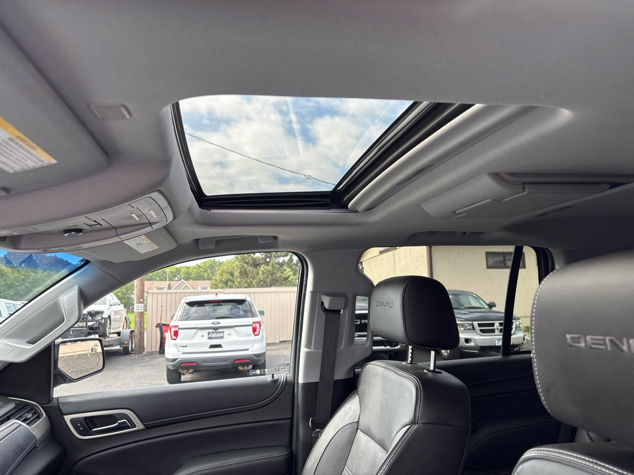 GMC Yukon 4WD 4dr Denali 2018