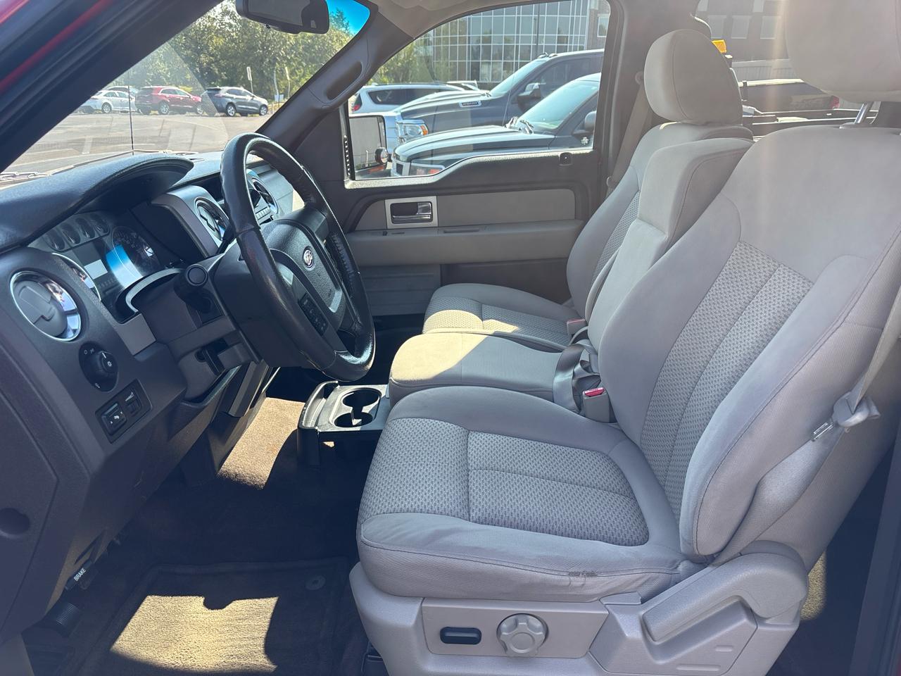 Ford F-150 4WD SuperCrew 145" XLT 2010
