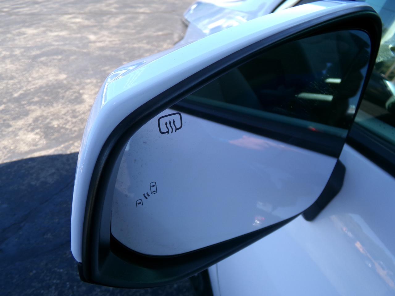 Toyota Sienna LE AWD 8-Passenger (Natl) 2021