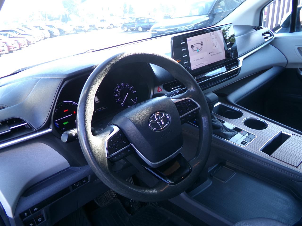 Toyota Sienna LE AWD 8-Passenger (Natl) 2021