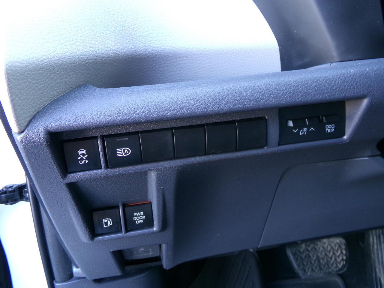 Toyota Sienna LE AWD 8-Passenger (Natl) 2021