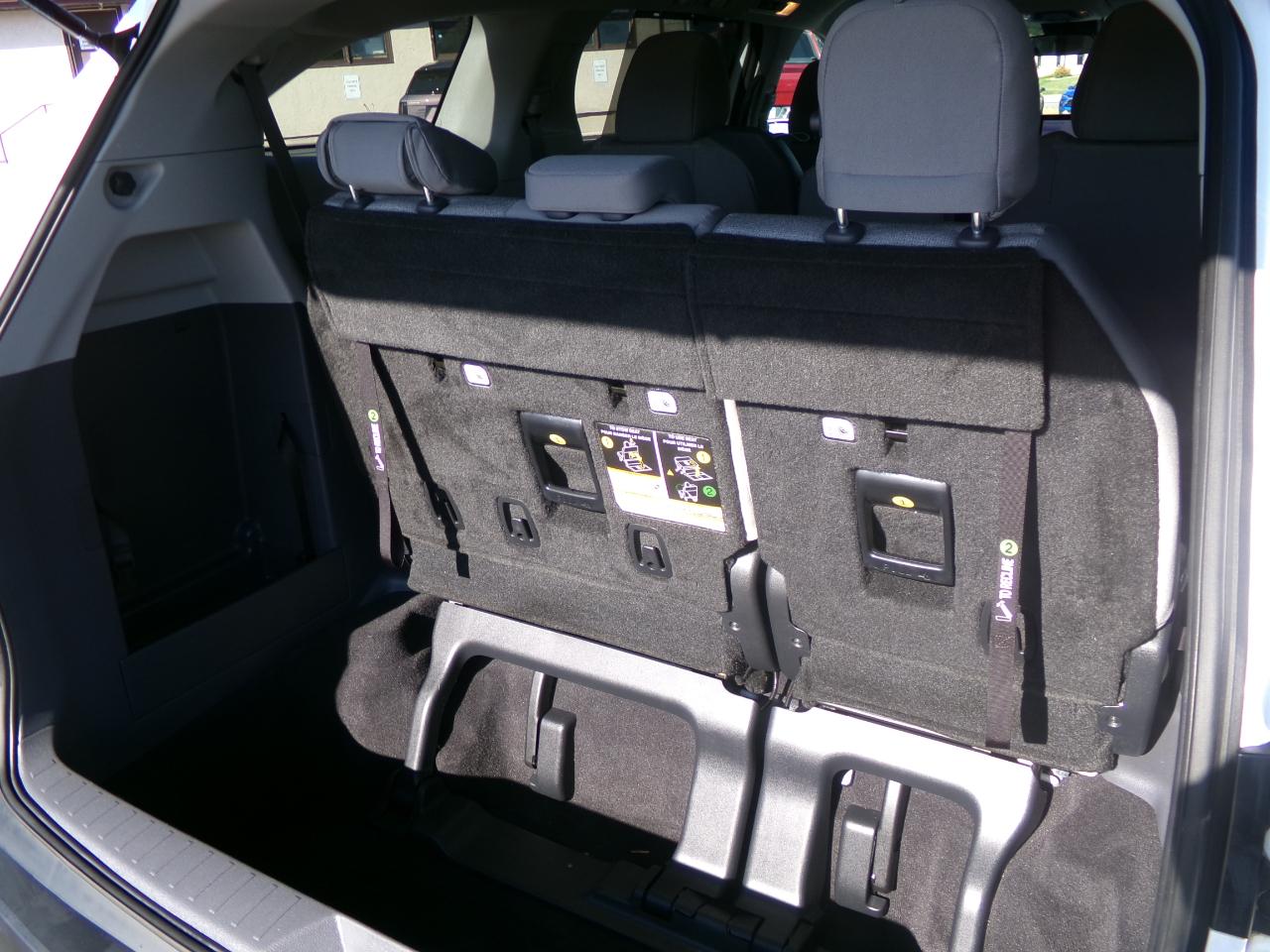 Toyota Sienna LE AWD 8-Passenger (Natl) 2021