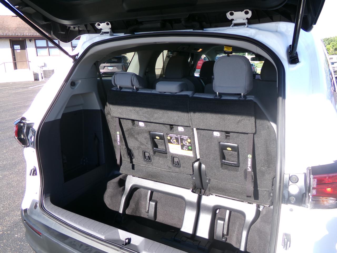 Toyota Sienna LE AWD 8-Passenger (Natl) 2021
