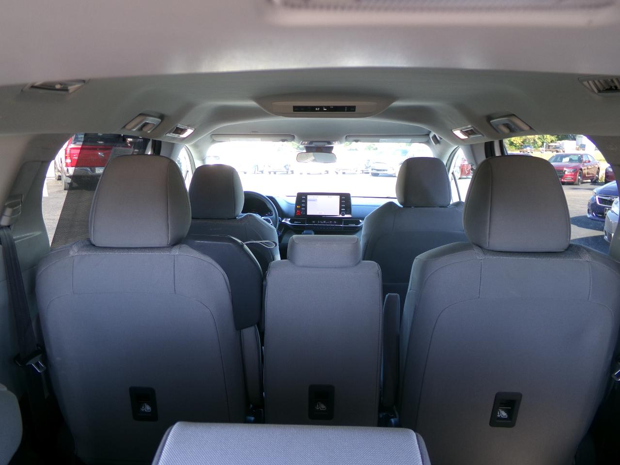 Toyota Sienna LE AWD 8-Passenger (Natl) 2021