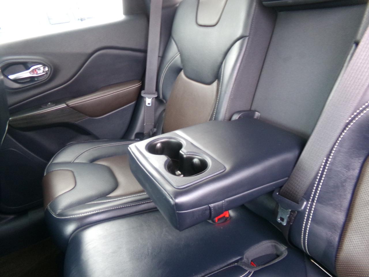 Jeep Cherokee 4WD 4dr Limited 2016