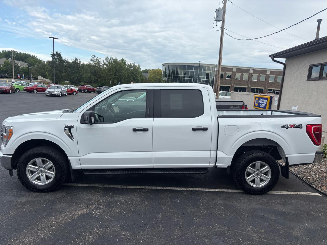 Ford F-150 XLT SuperCrew 4WD 2022