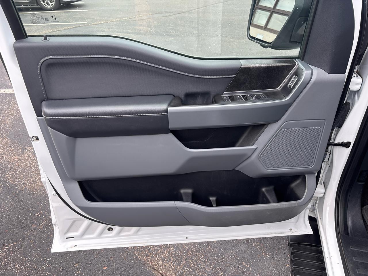 Ford F-150 XLT SuperCrew 4WD 2022