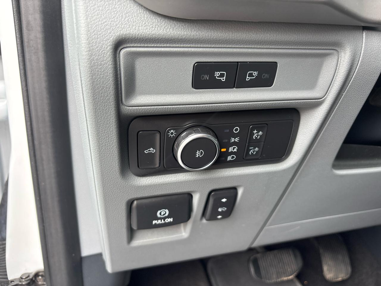 Ford F-150 XLT SuperCrew 4WD 2022