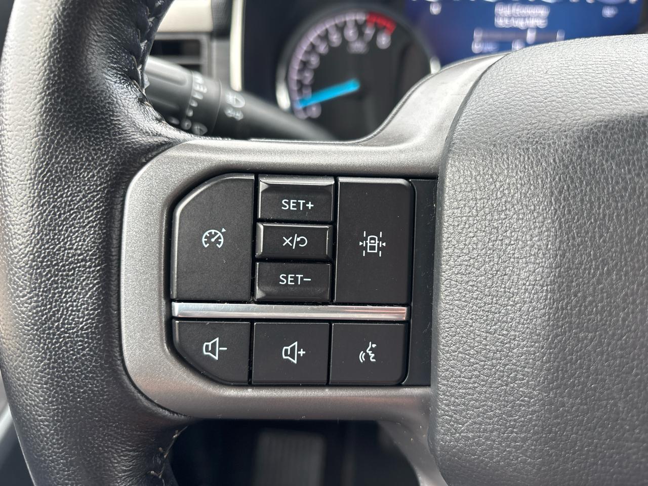 Ford F-150 XLT SuperCrew 4WD 2022