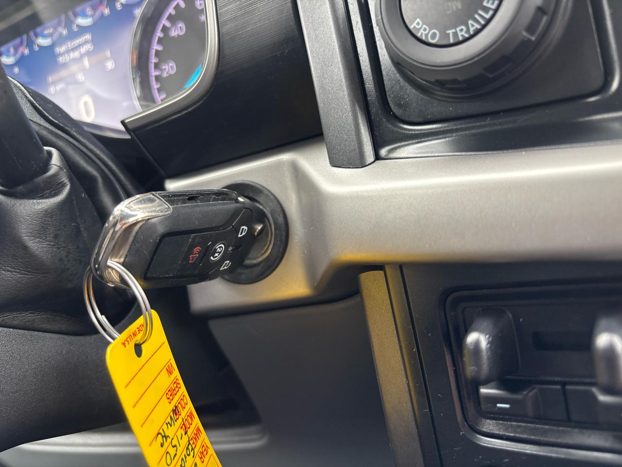 Ford F-150 XLT SuperCrew 4WD 2022