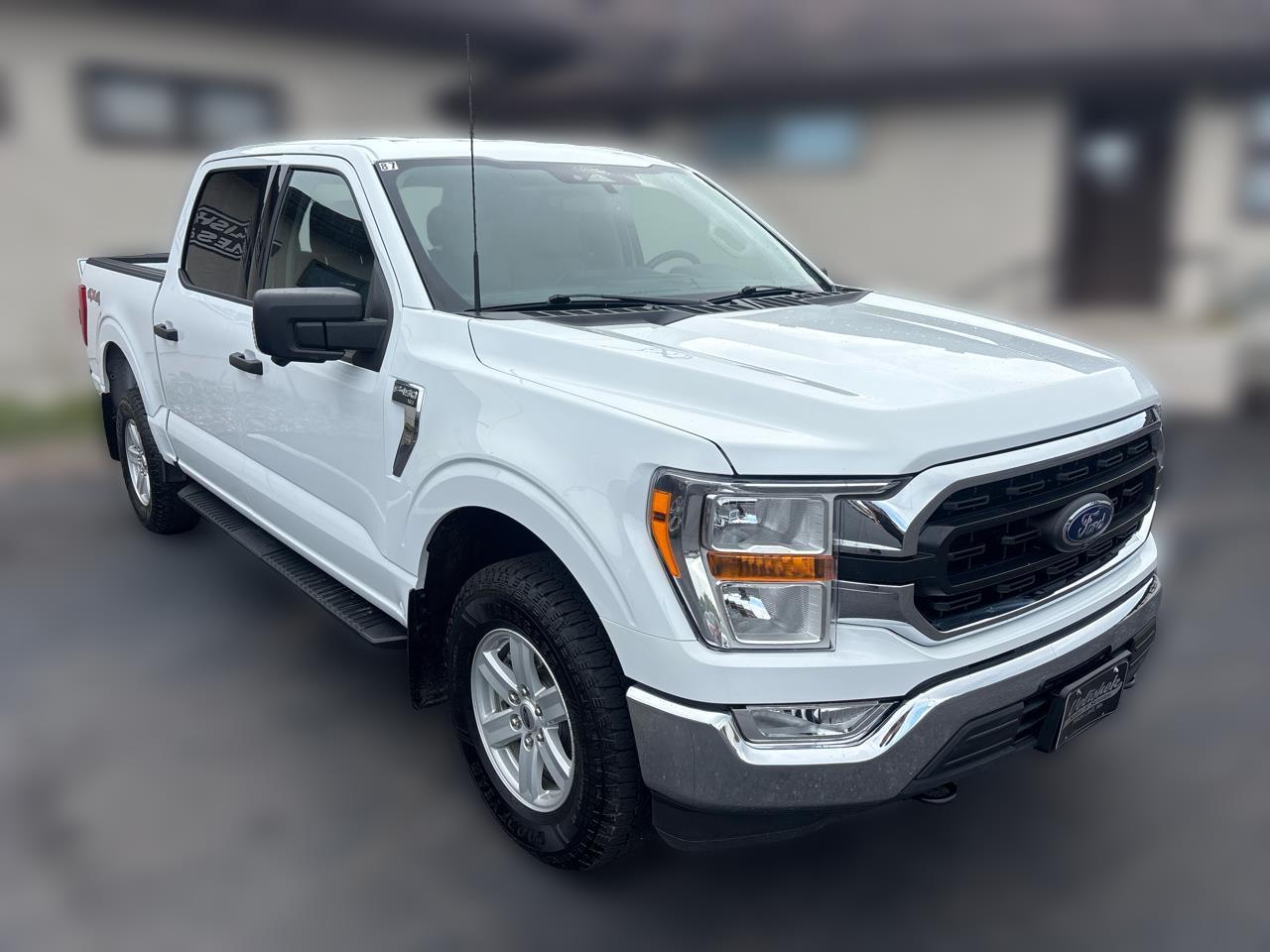 Ford F-150 XLT SuperCrew 4WD 2022