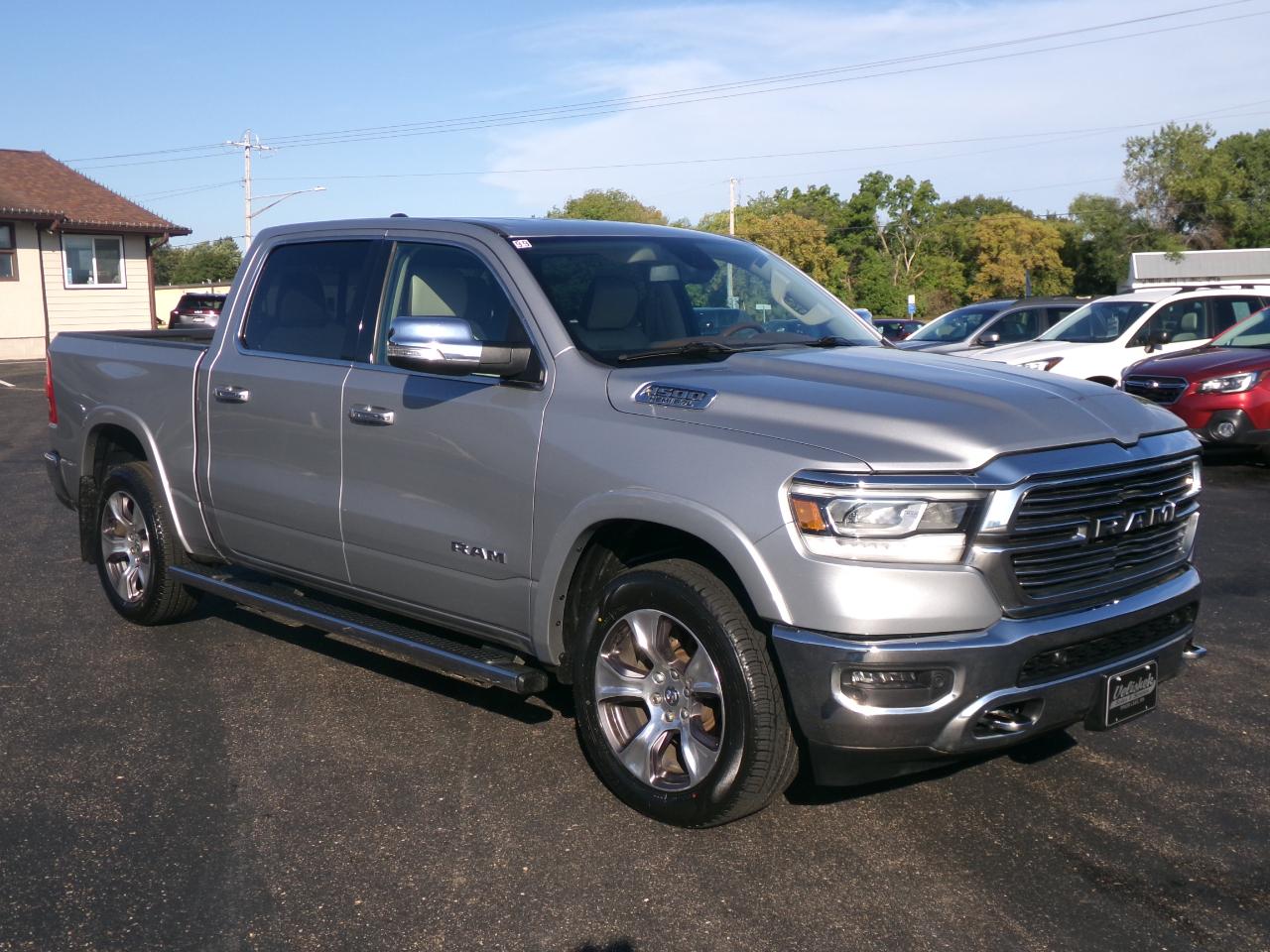 RAM 1500 Laramie 4x4 Crew Cab 5'7" Box 2019