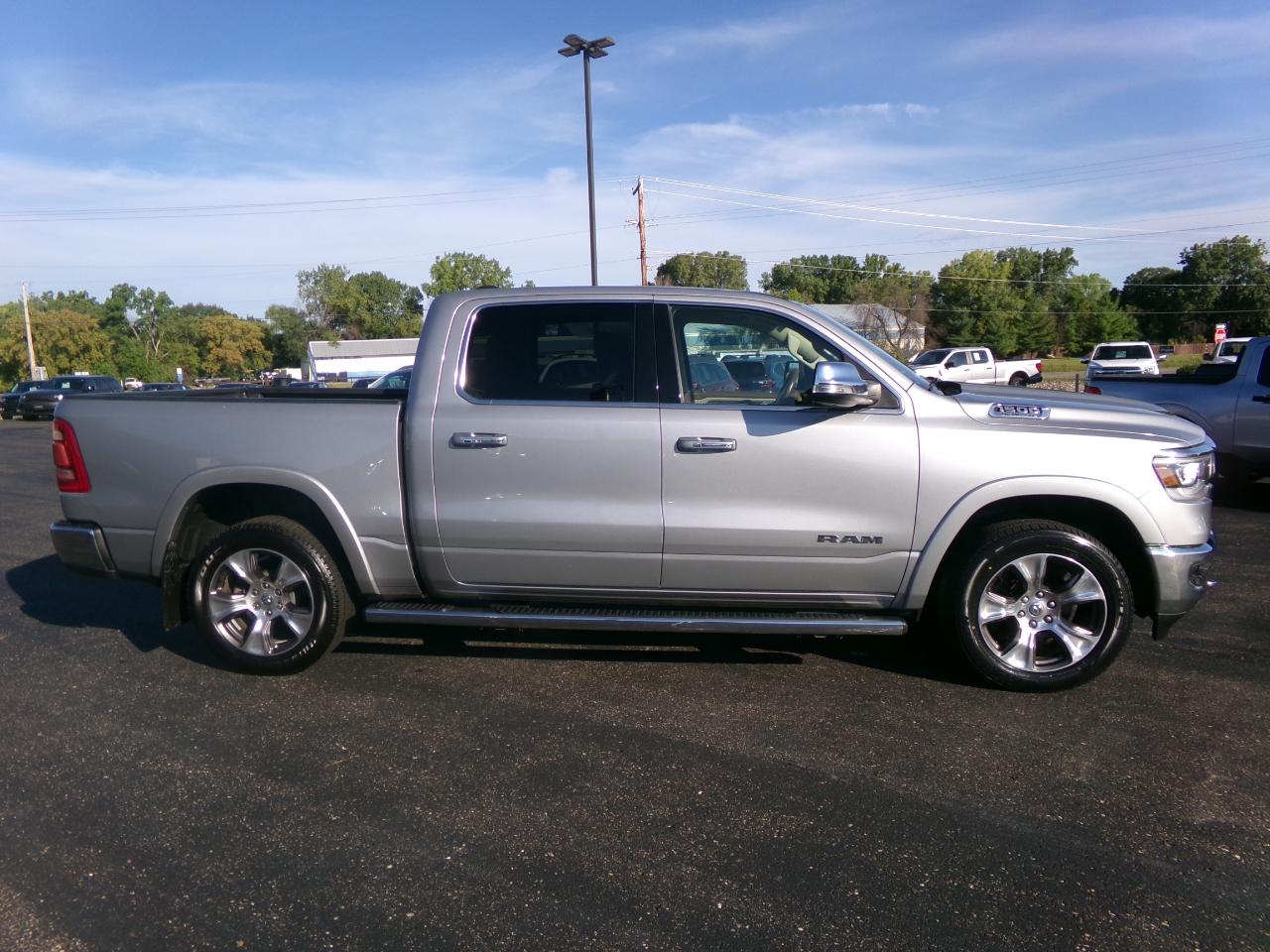 RAM 1500 Laramie 4x4 Crew Cab 5'7" Box 2019