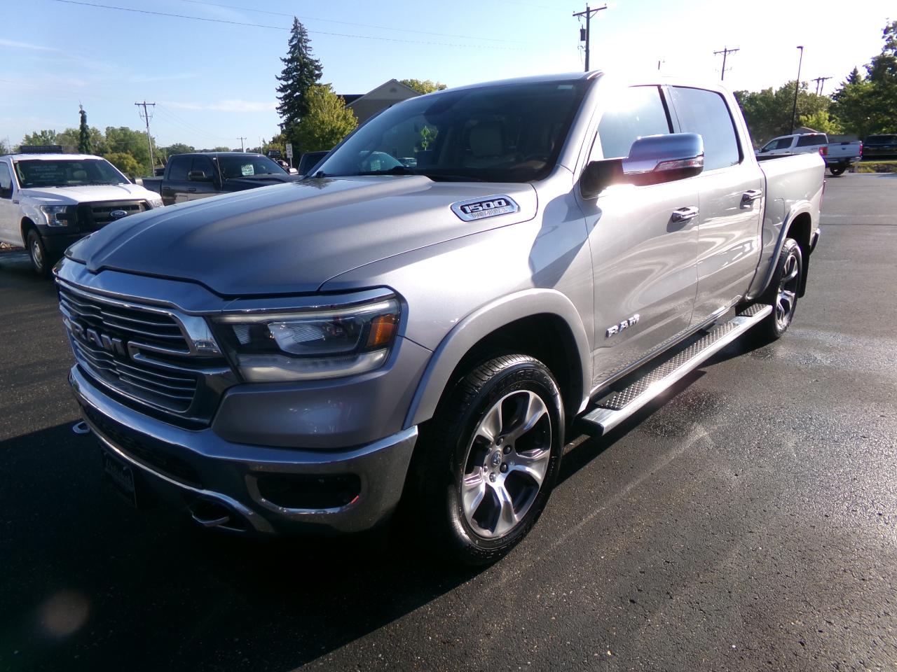 RAM 1500 Laramie 4x4 Crew Cab 5'7" Box 2019