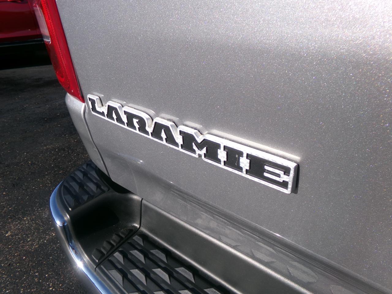RAM 1500 Laramie 4x4 Crew Cab 5'7" Box 2019