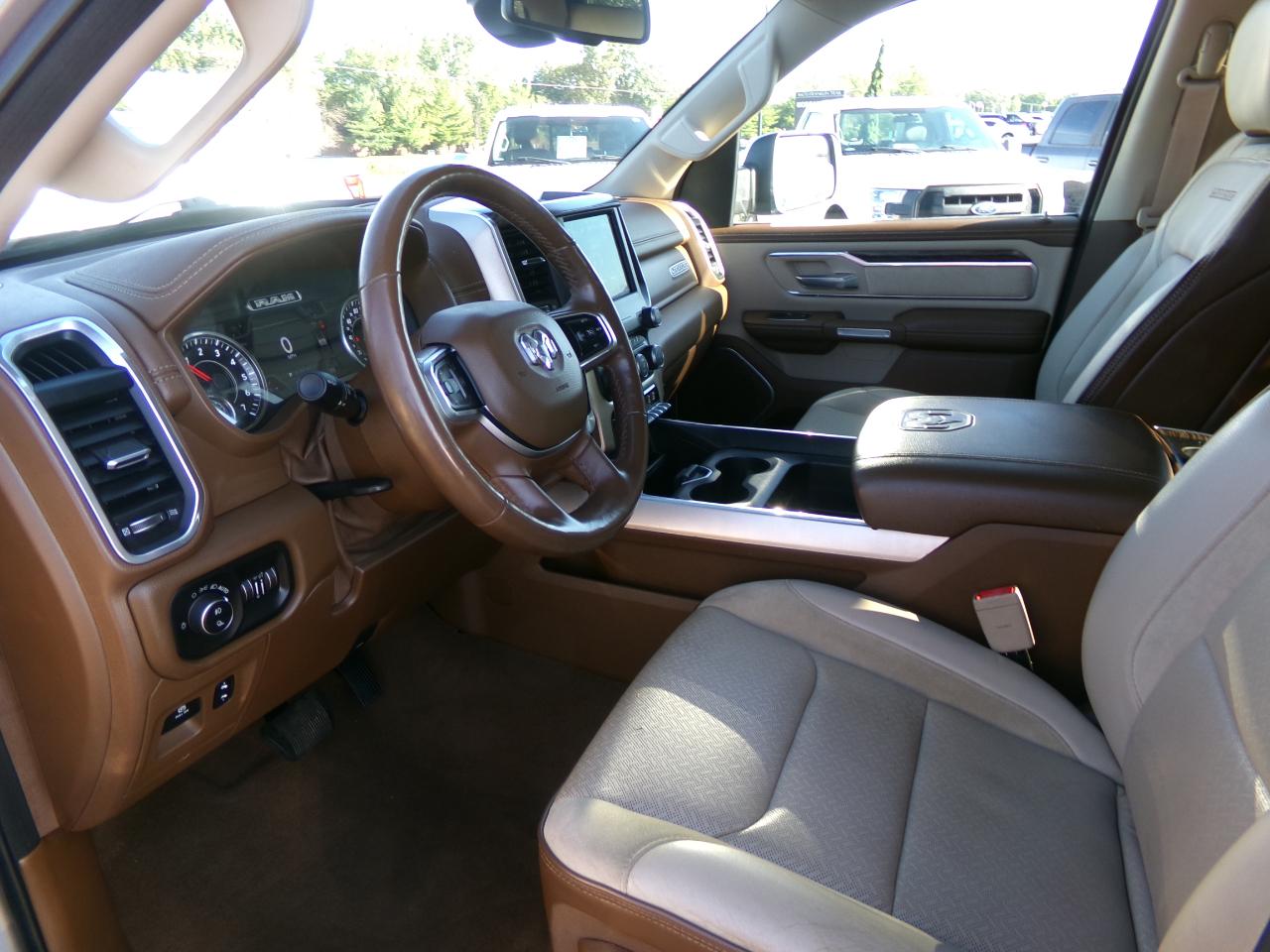 RAM 1500 Laramie 4x4 Crew Cab 5'7" Box 2019